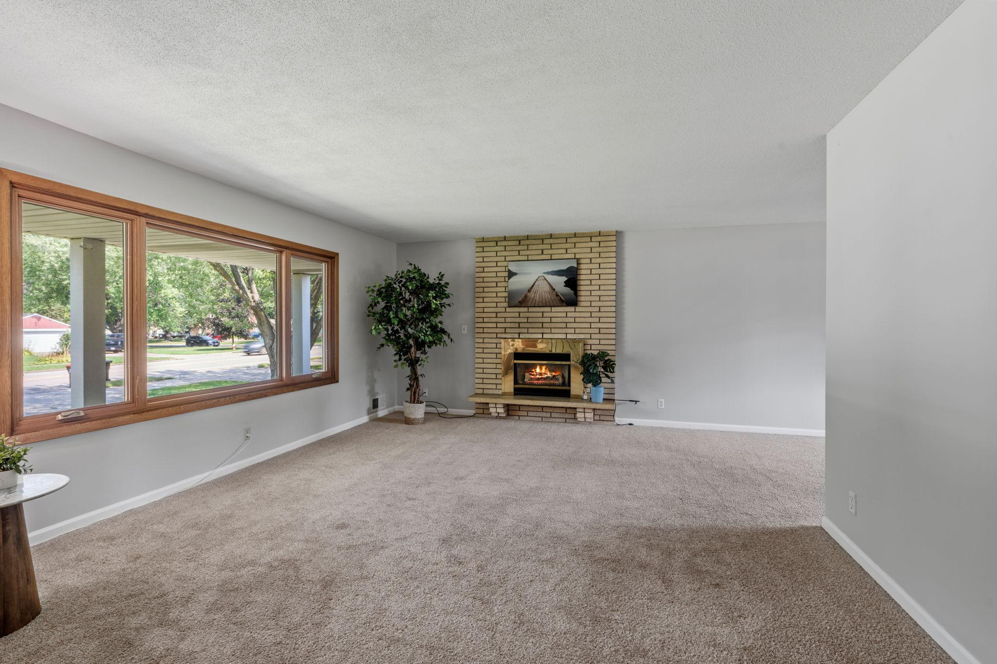 444 County Road B E