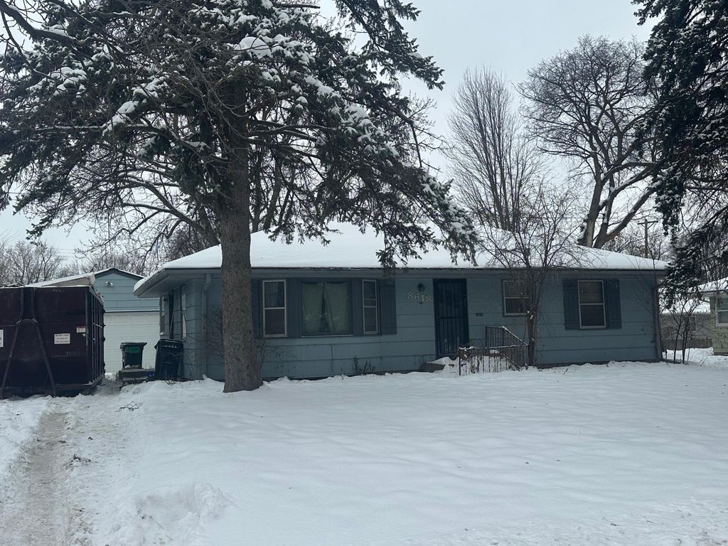 Photo of 8618 Chicago Avenue S, Bloomington, MN 55420 (MLS # 6822144)