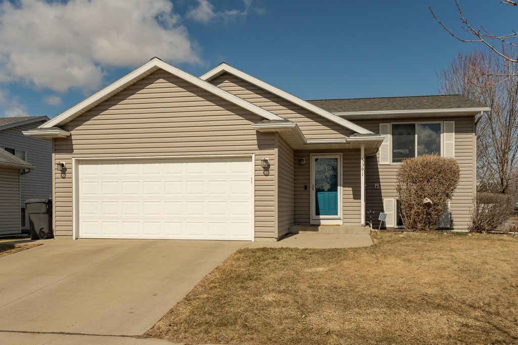 Photo of 5391 Castleview Drive NW, Rochester, MN 55901 (MLS # 7023227)