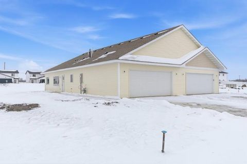 3122 Noble Drive Mankato MN 56001