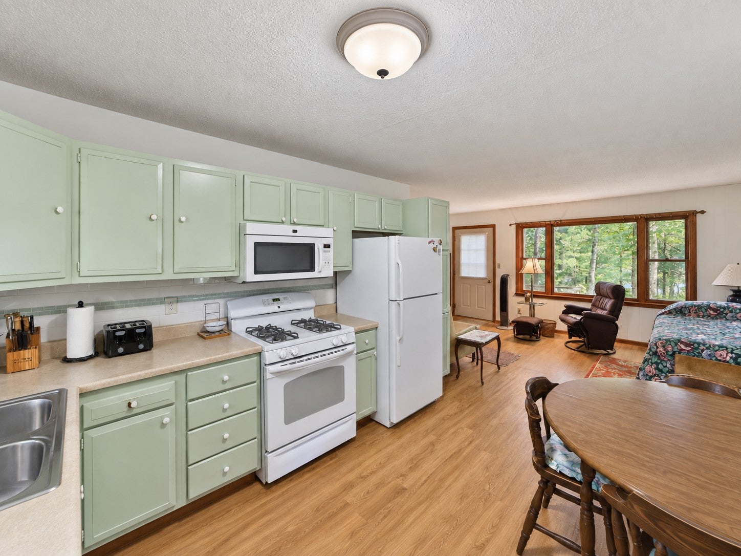 5528 Sibley Lake Road