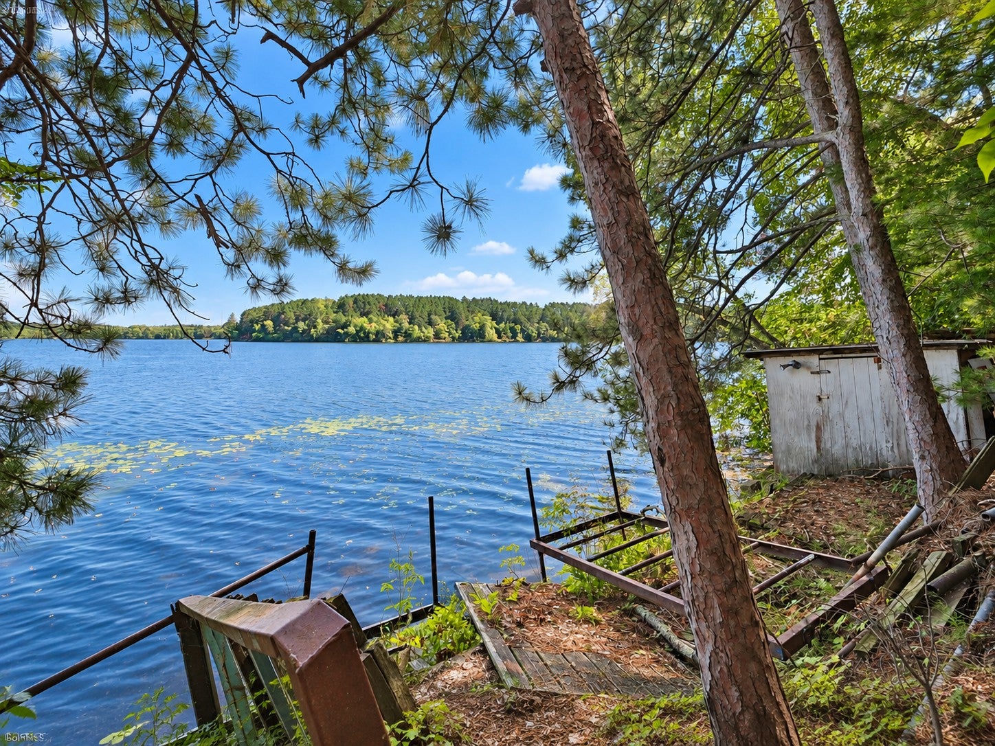 5528 Sibley Lake Road