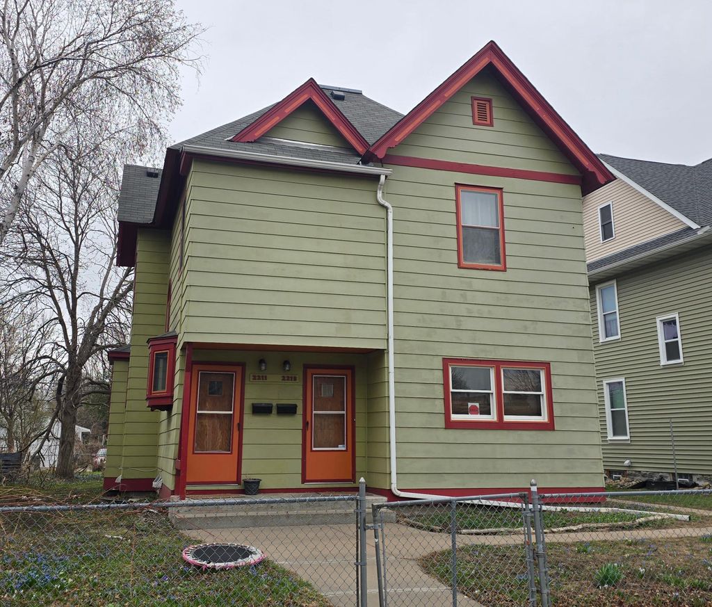 Photo of 2211 10th Avenue S, Minneapolis, MN 55404 (MLS # 7076407)