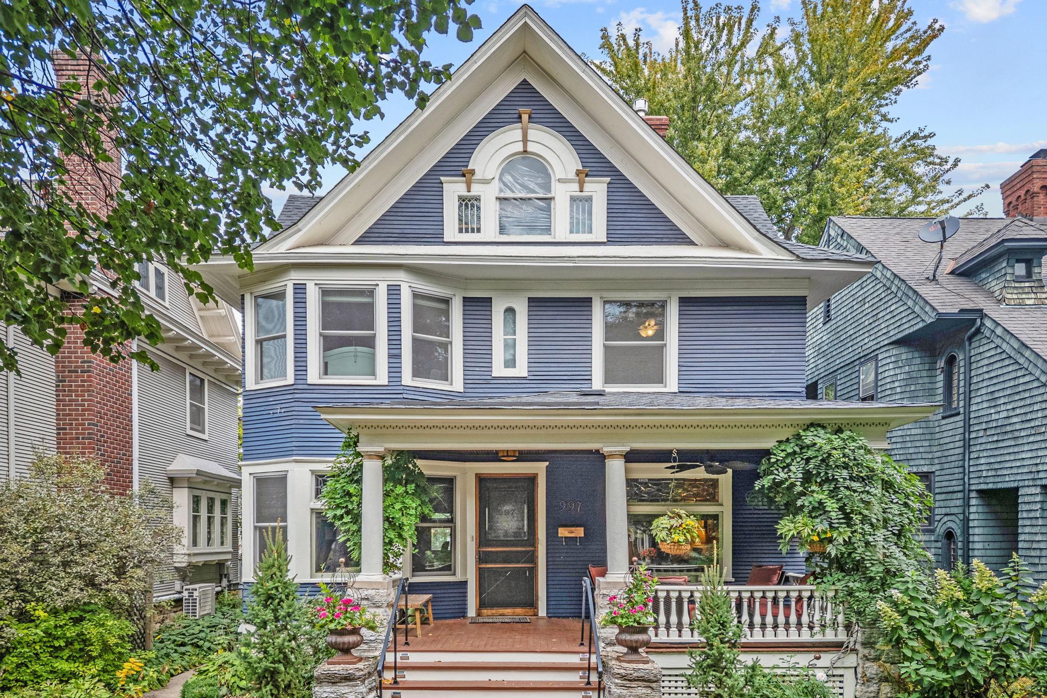 997 Lincoln Avenue