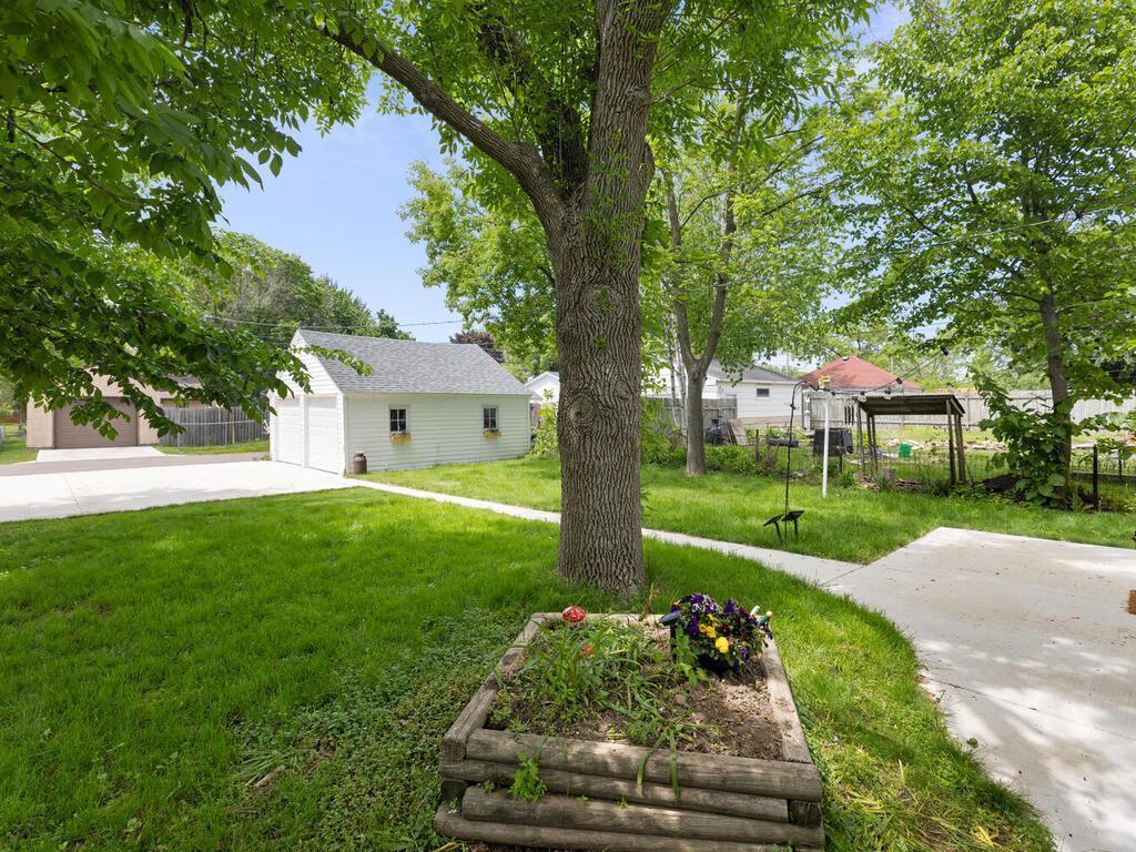 1033 Hall Avenue