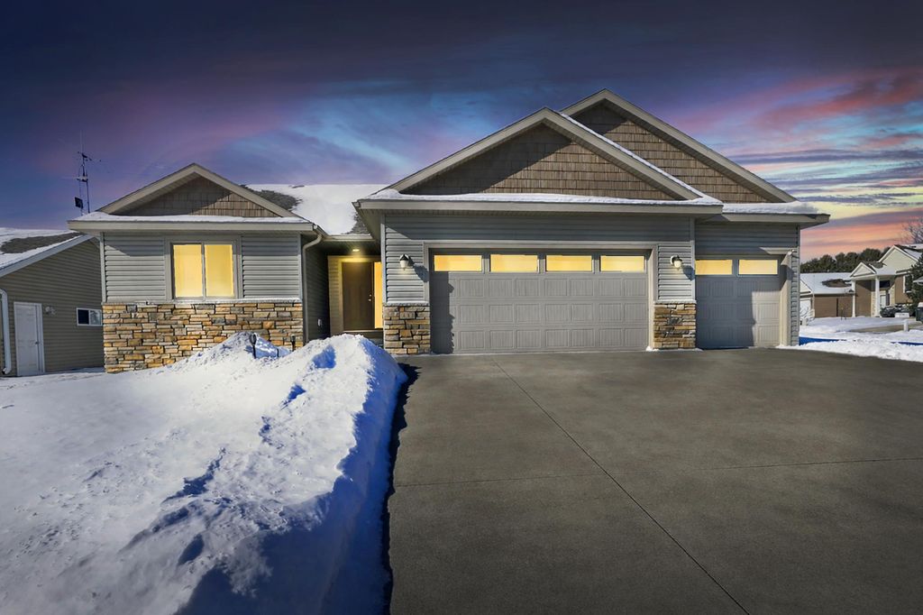 Photo of 481 Manor Garden Lane NW, Rochester, MN 55901 (MLS # 7013897)