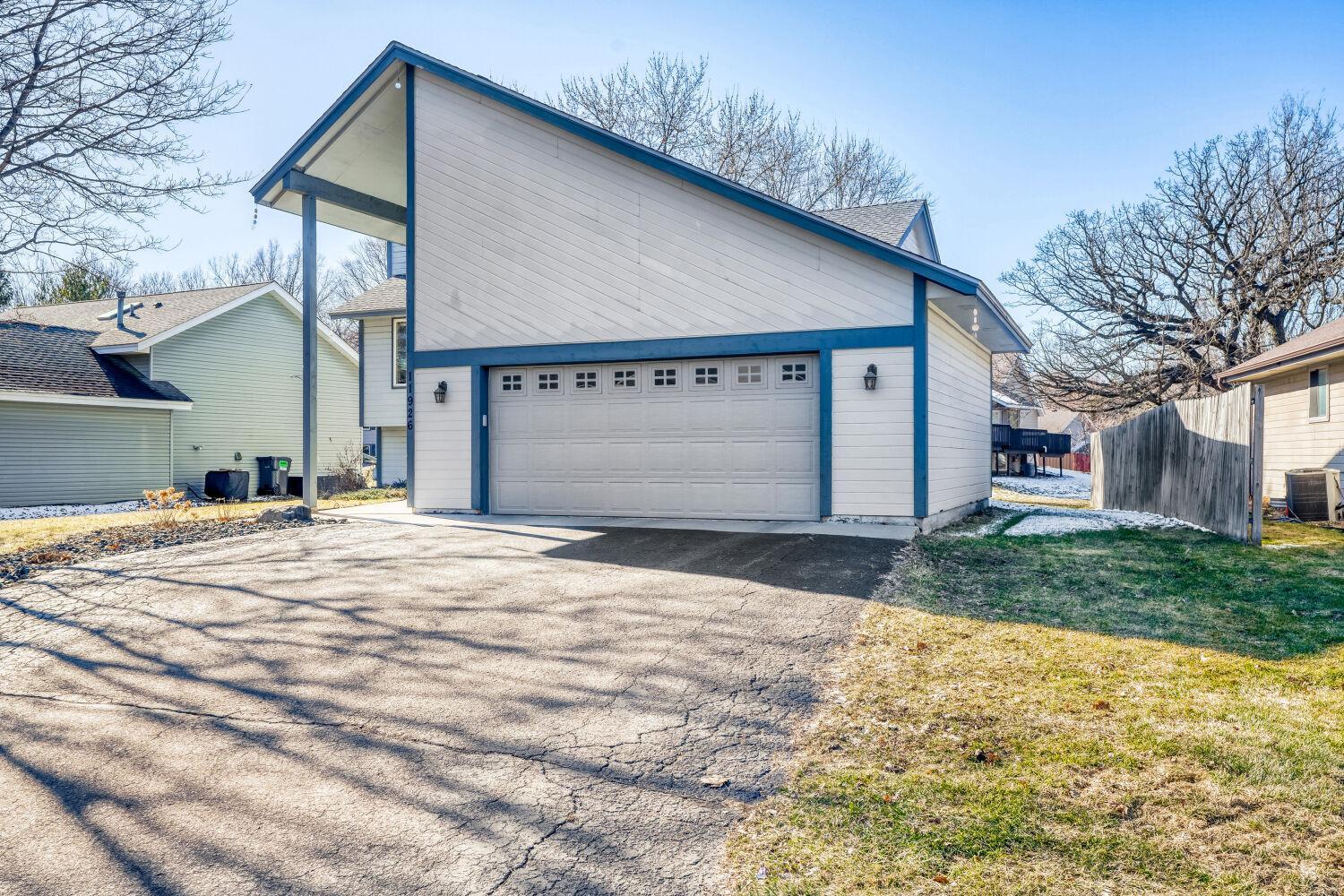 11926 Summerset Lane