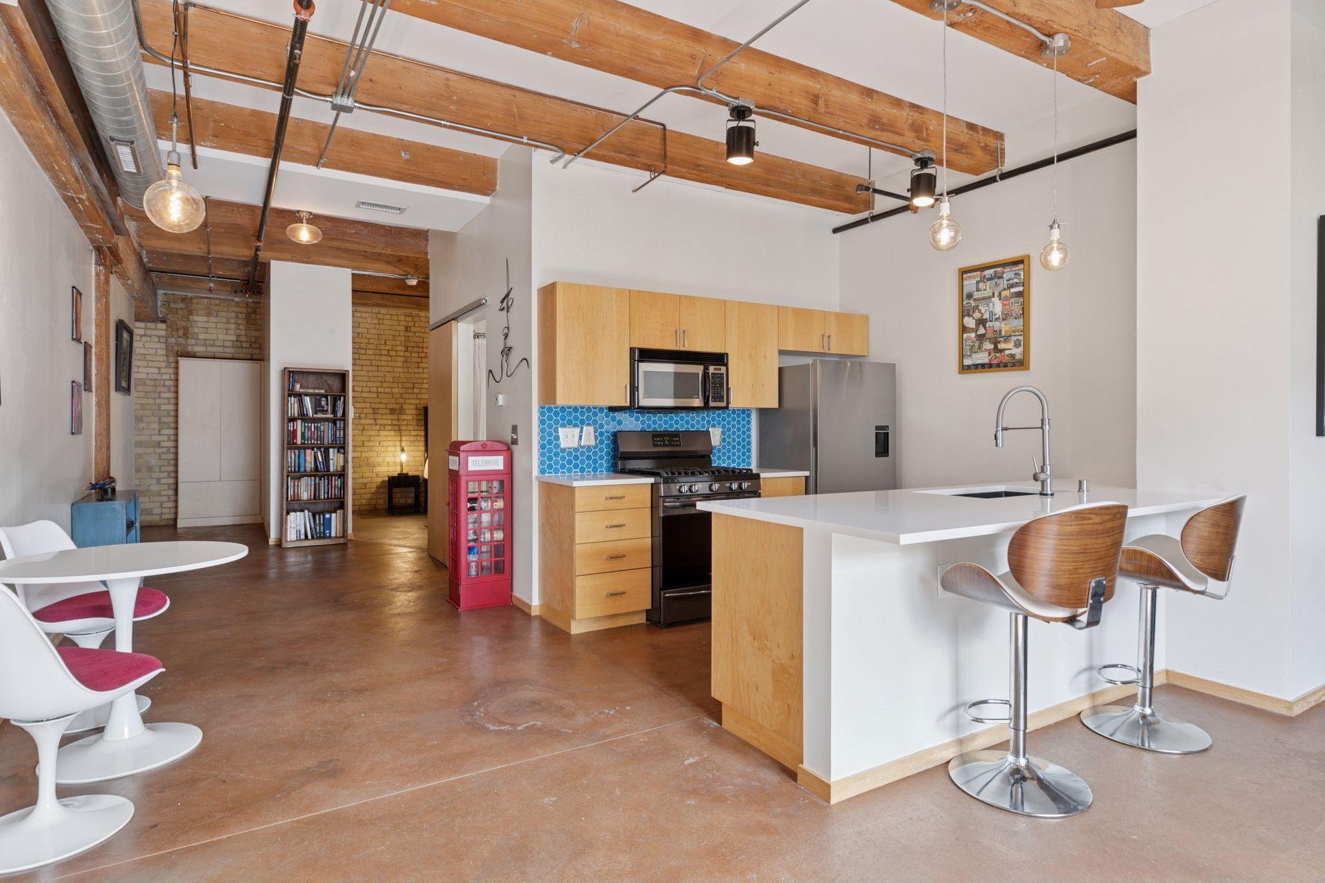 406 Wacouta Street 601