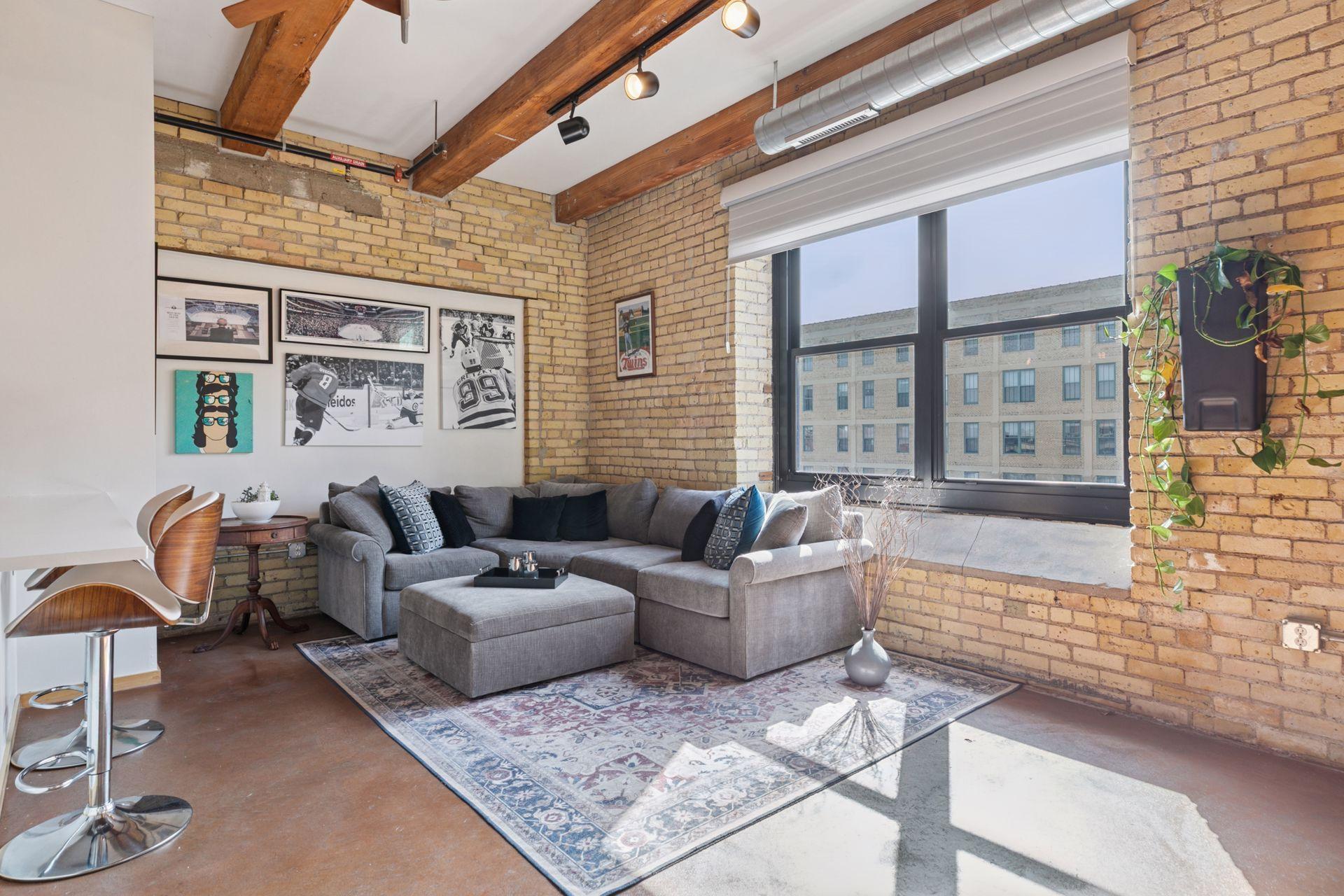 406 Wacouta Street 601