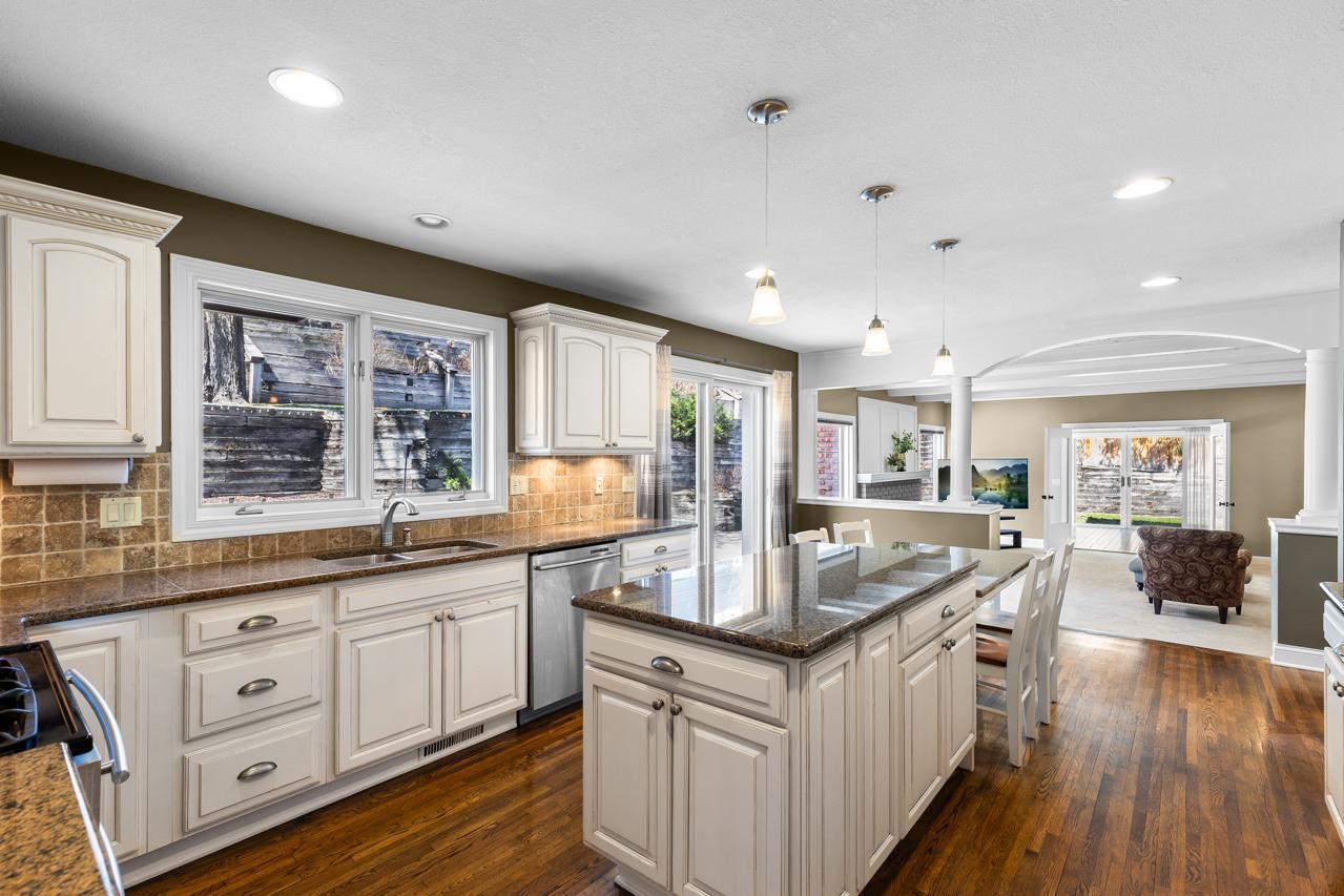 7104 Lanham Lane
