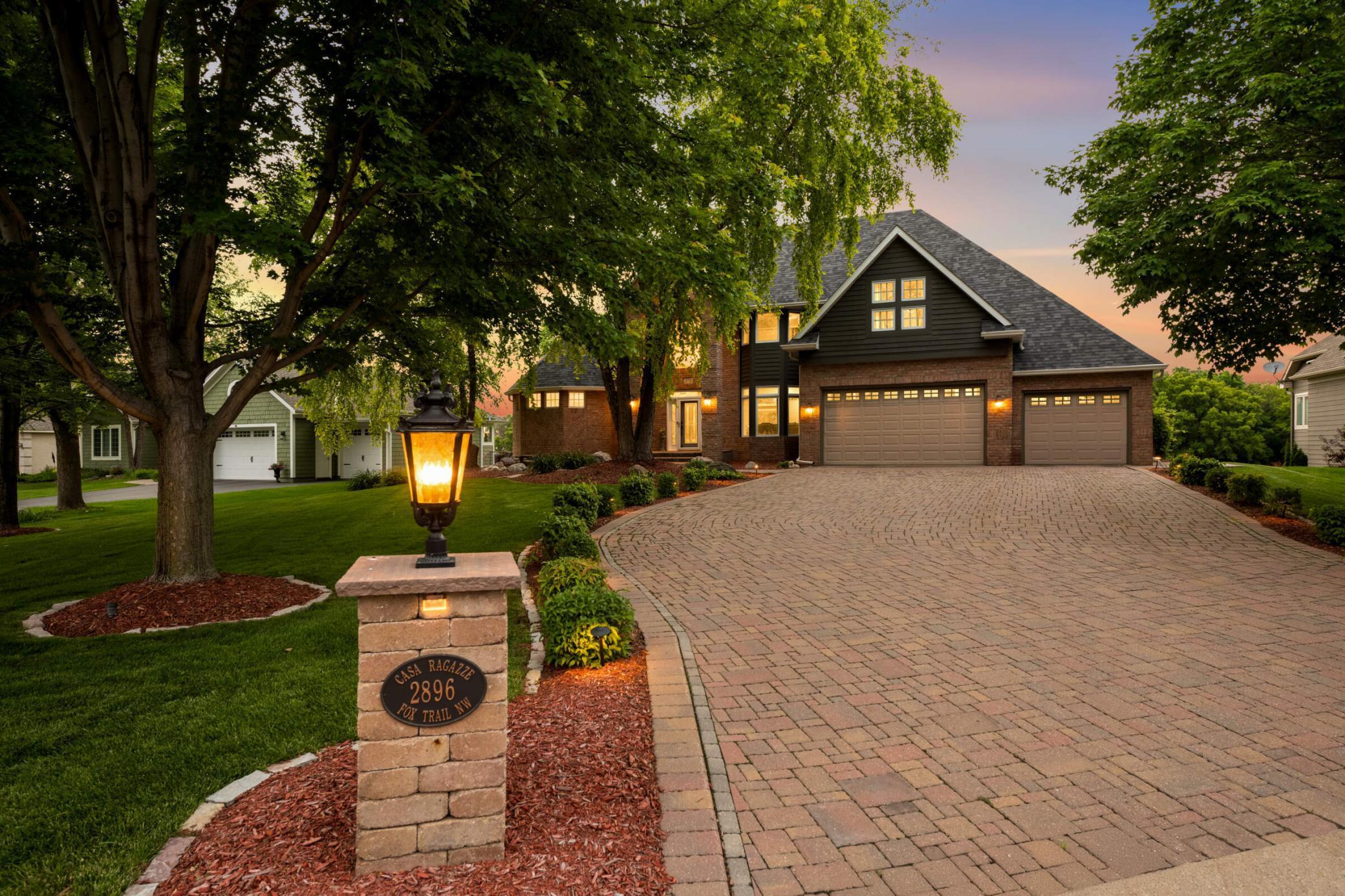 2896 Fox Trail NW