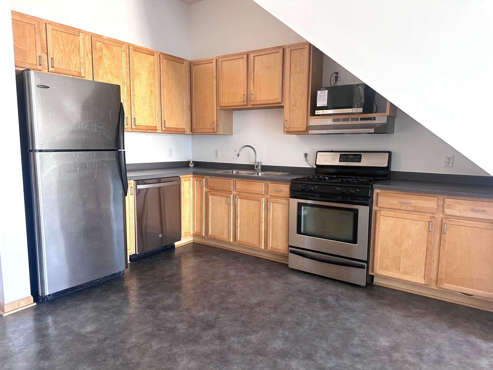 2650 University Avenue W 307