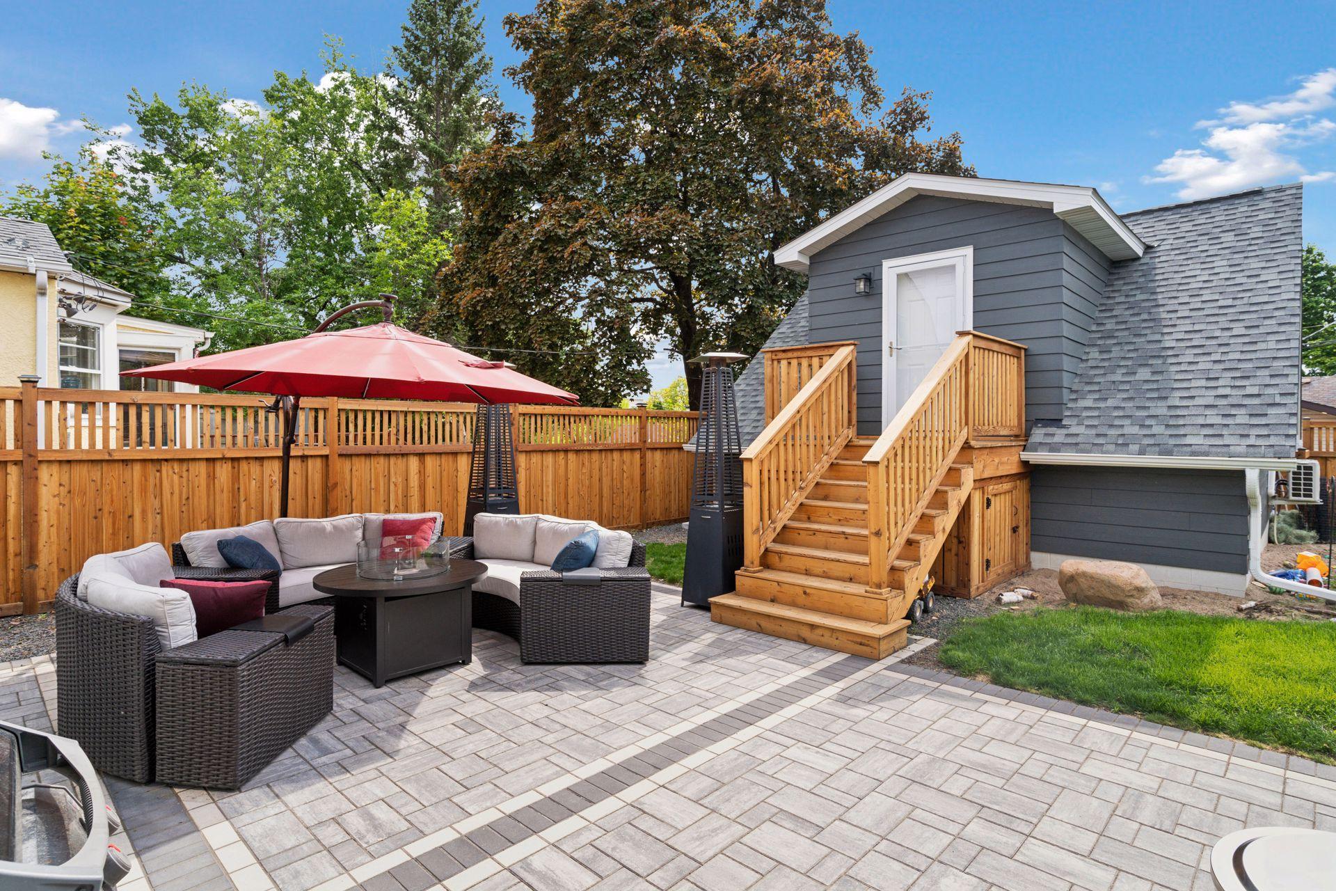 633 Saratoga Street S