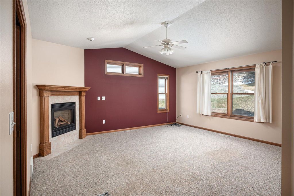Photo of 348 Regent Drive, La Crescent, MN 55947 (MLS # 7032264)