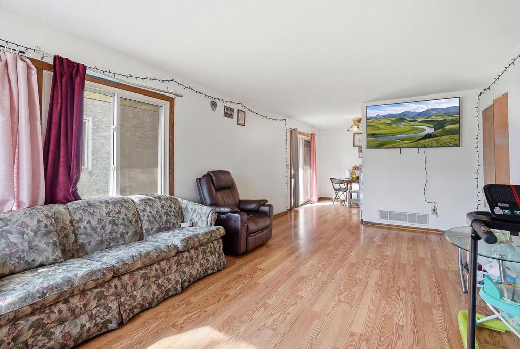 Photo of 1561 Clarence Street, Saint Paul, MN 55106 (MLS # 7046561)