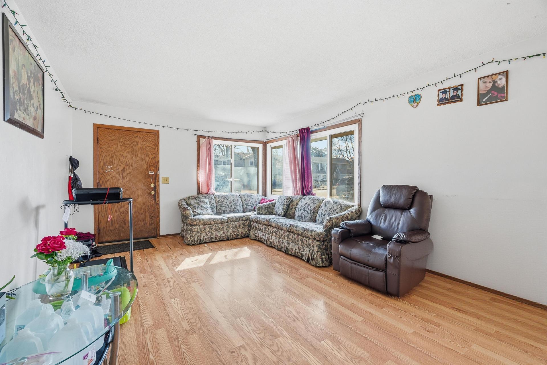 1561 Clarence Street