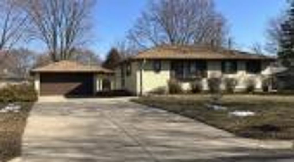 Photo of 6571 3rd Street Court N, Oakdale, MN 55128 (MLS # 7036626)