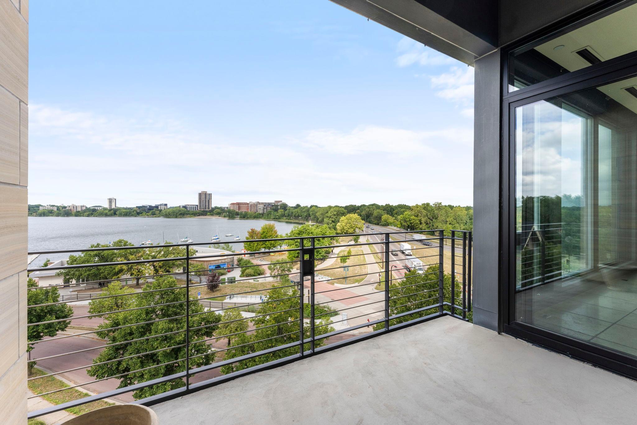 1805 W Lake Street 502