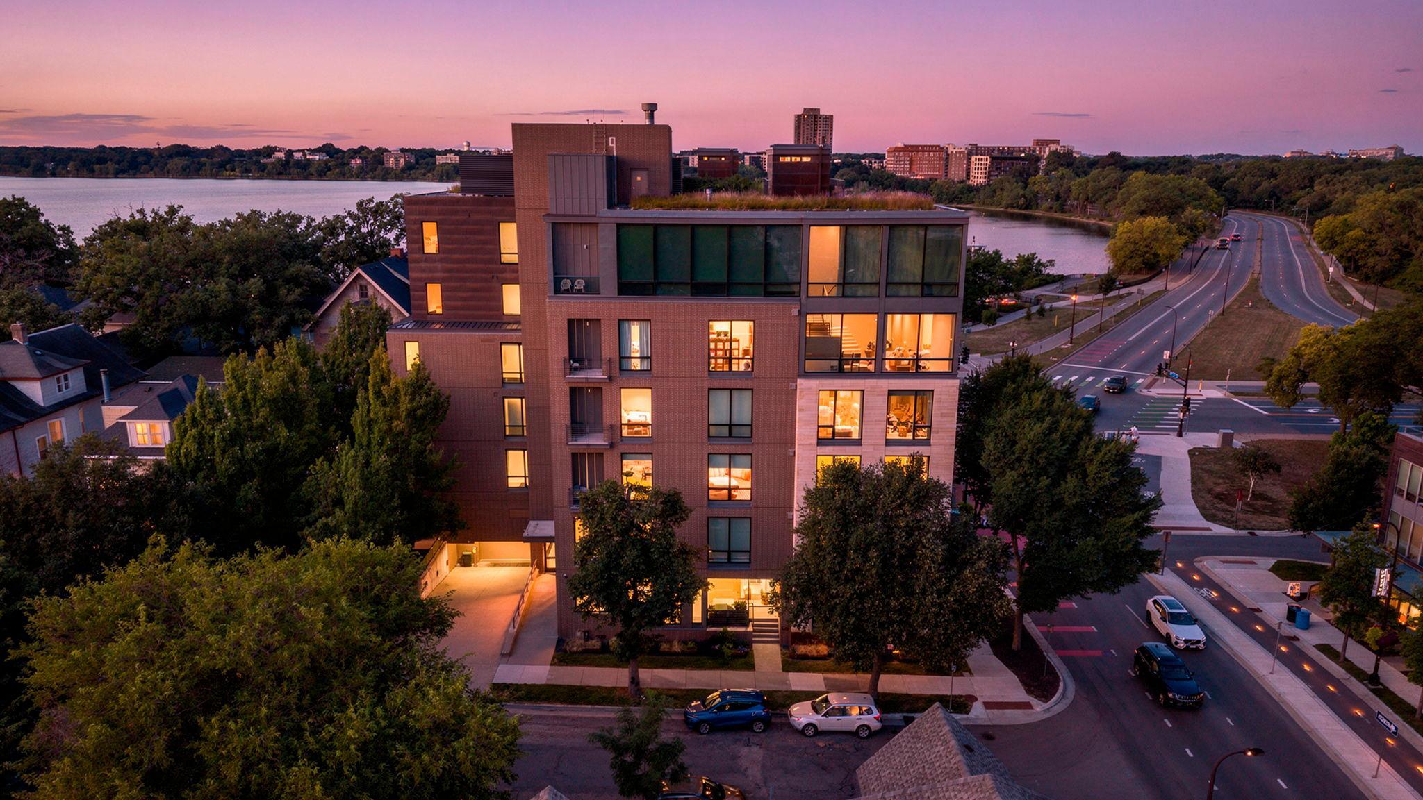 1805 W Lake Street 502