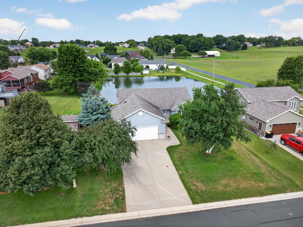 Photo of 810 7th Avenue SW, Pine Island, MN 55963 (MLS # 7107240)