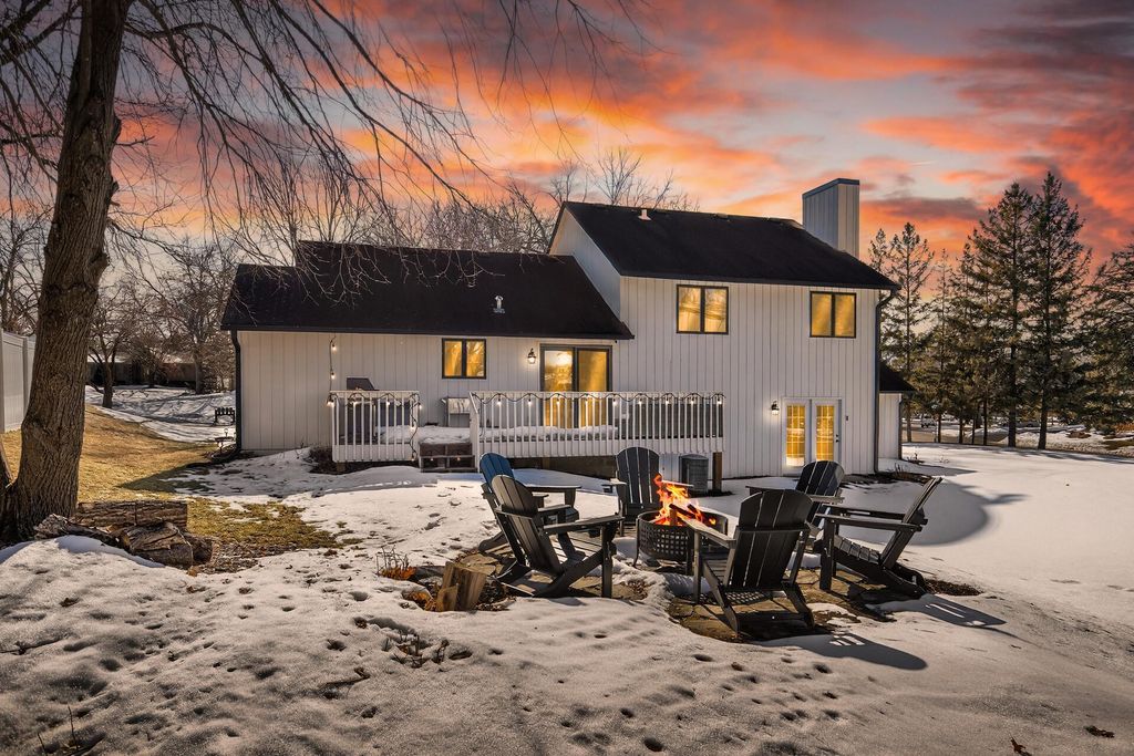 Photo of 11820 45th Avenue N, Plymouth, MN 55442 (MLS # 7021616)