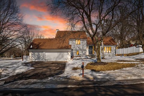 11820 45th Avenue N Plymouth MN 55442