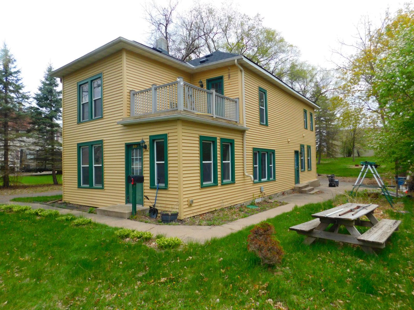 807 Park Street
