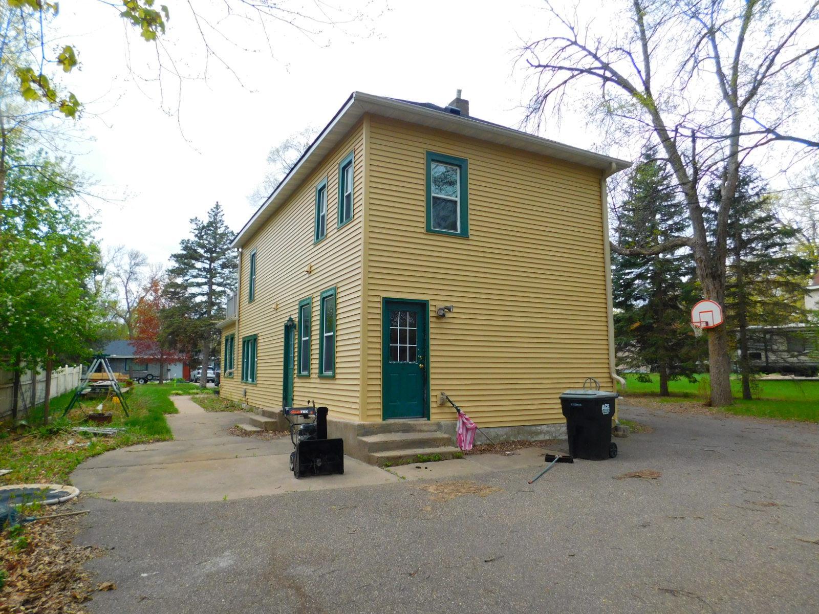 807 Park Street