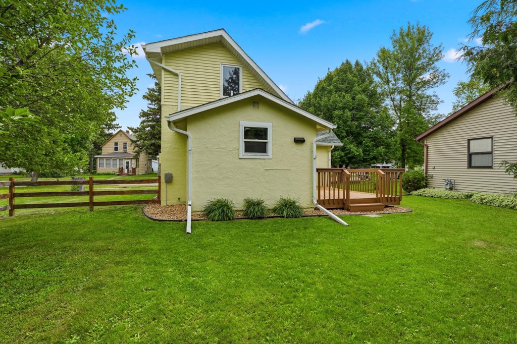 Photo of 109 Kneale Avenue S, Thief River Falls, MN 56701 (MLS # 7119278)