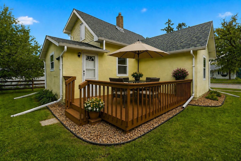 Photo of 109 Kneale Avenue S, Thief River Falls, MN 56701 (MLS # 7119278)