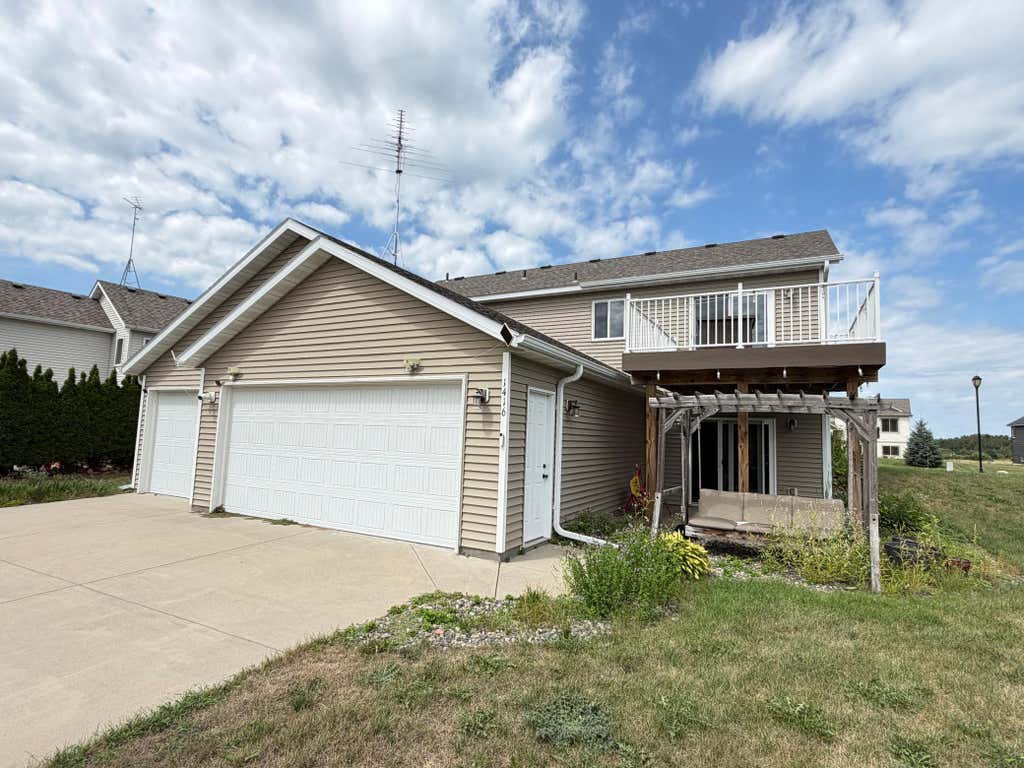 Photo of 1416 15th Street S, Sartell, MN 56377 (MLS # 7128427)