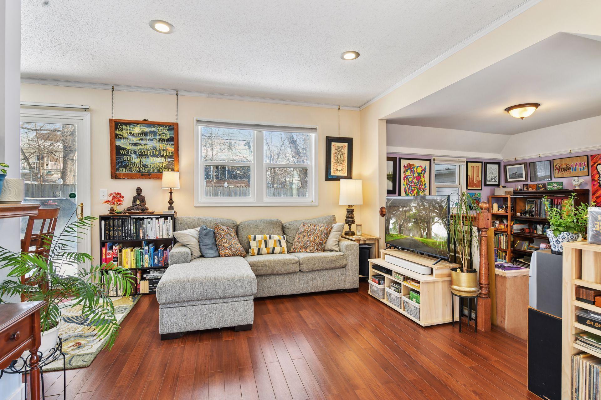 2909 Maryland Avenue S