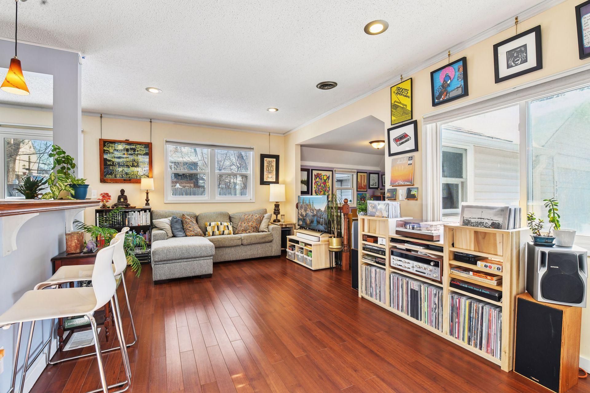 2909 Maryland Avenue S