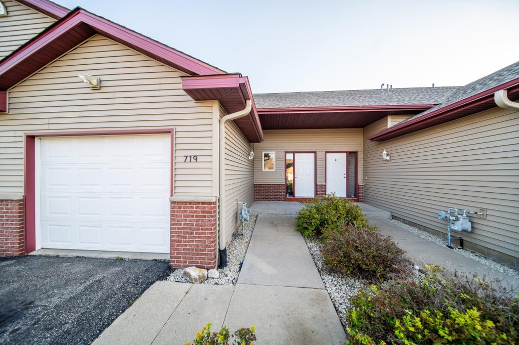 Photo of 719 10th St SW ST, Pine Island, MN 55963 (MLS # 7153703)