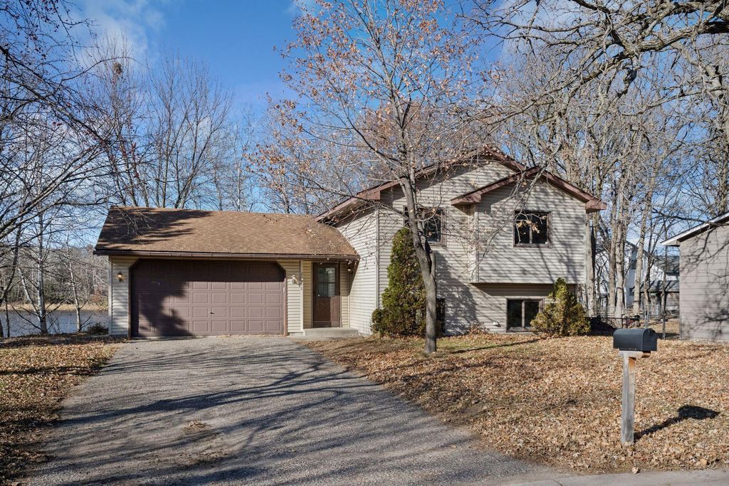 Photo of 26298 10th Street Circle, Zimmerman, MN 55398 (MLS # 6627466)