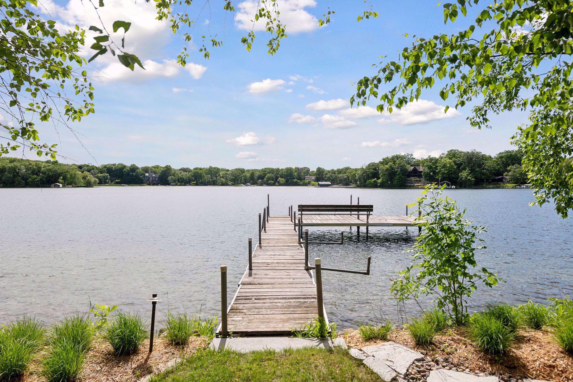 5740 Christmas Lake Point