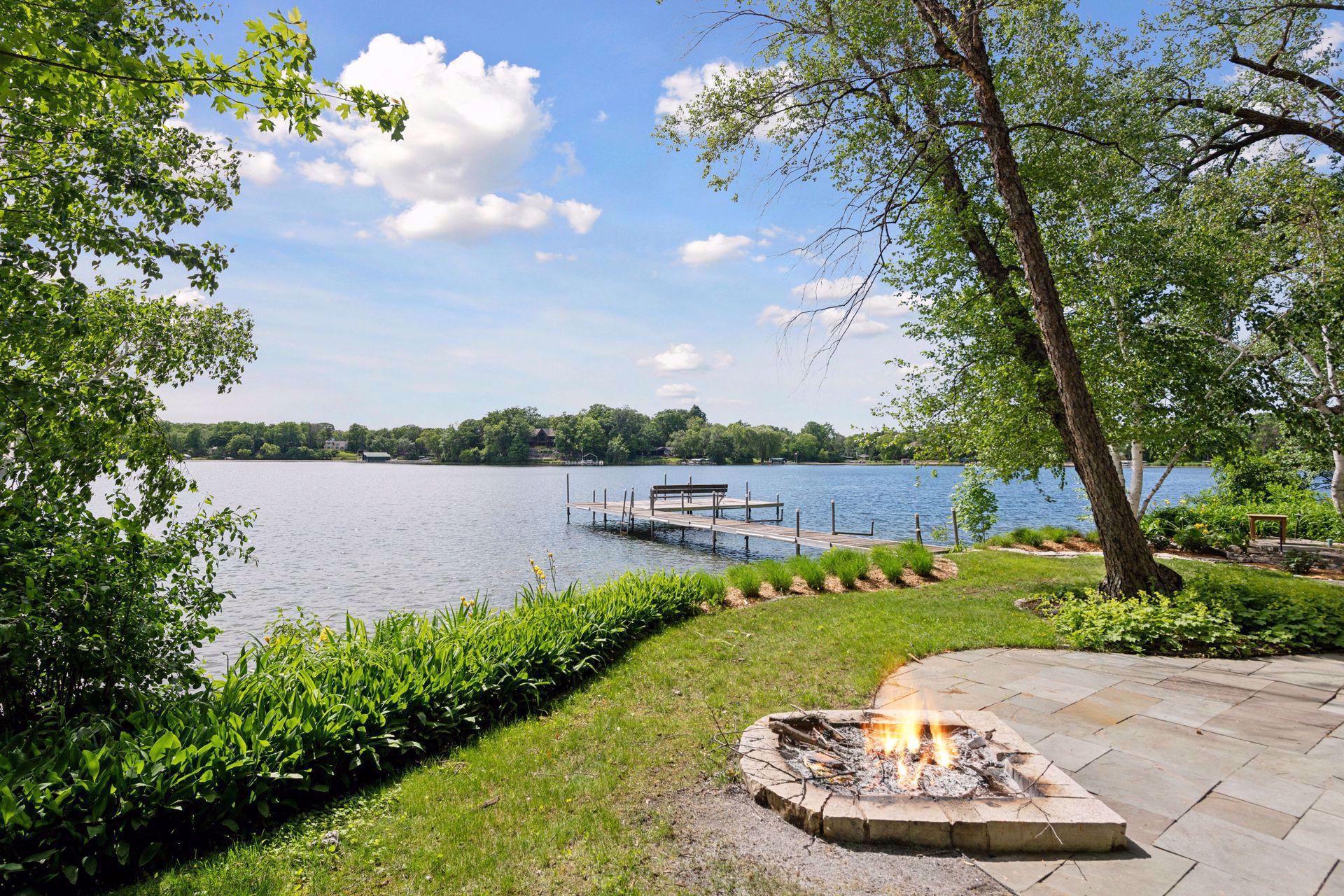 5740 Christmas Lake Point
