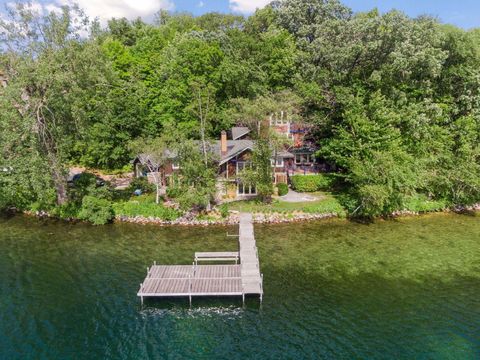 5740 Christmas Lake Point Shorewood MN 55331