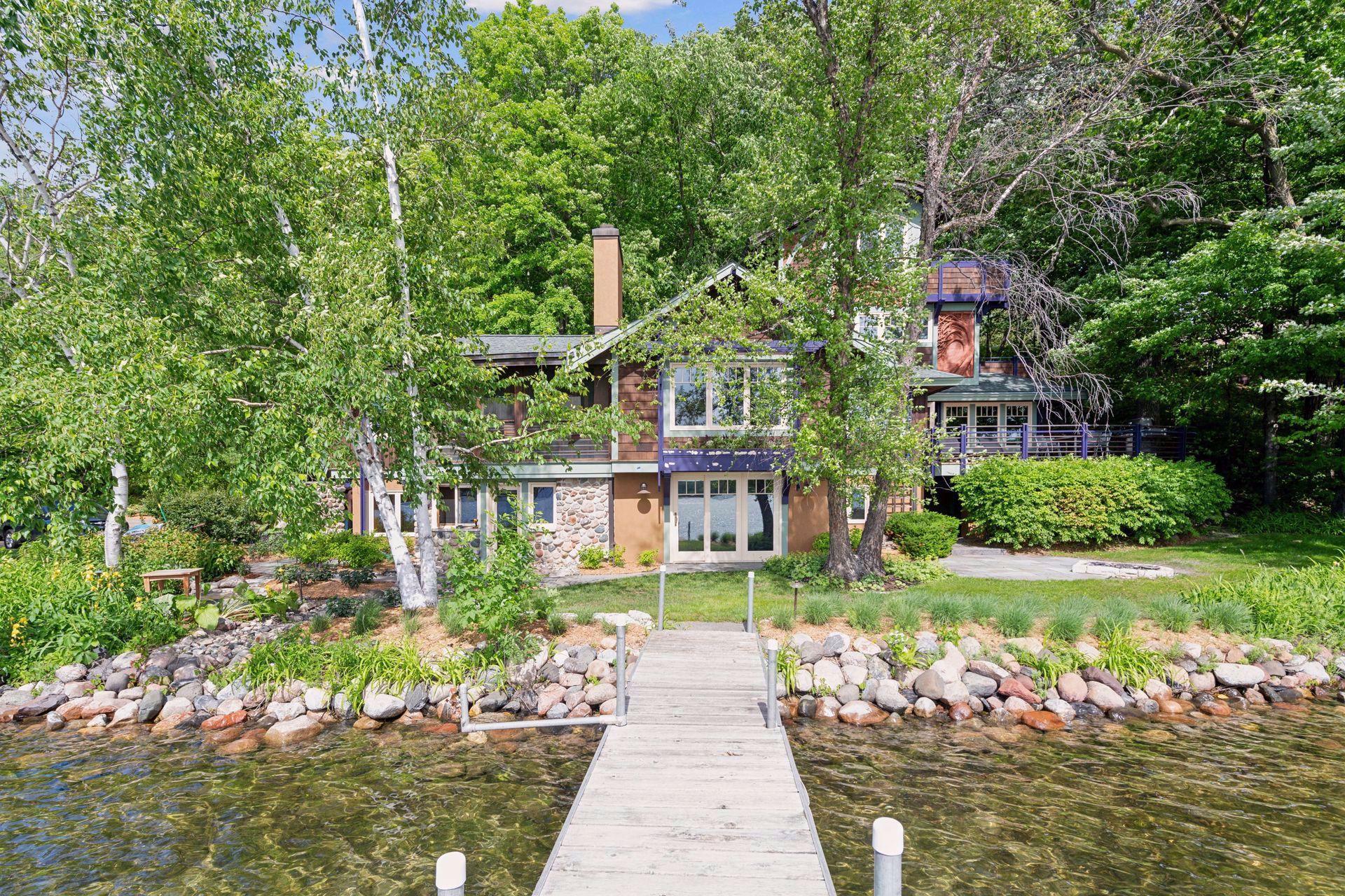 5740 Christmas Lake Point