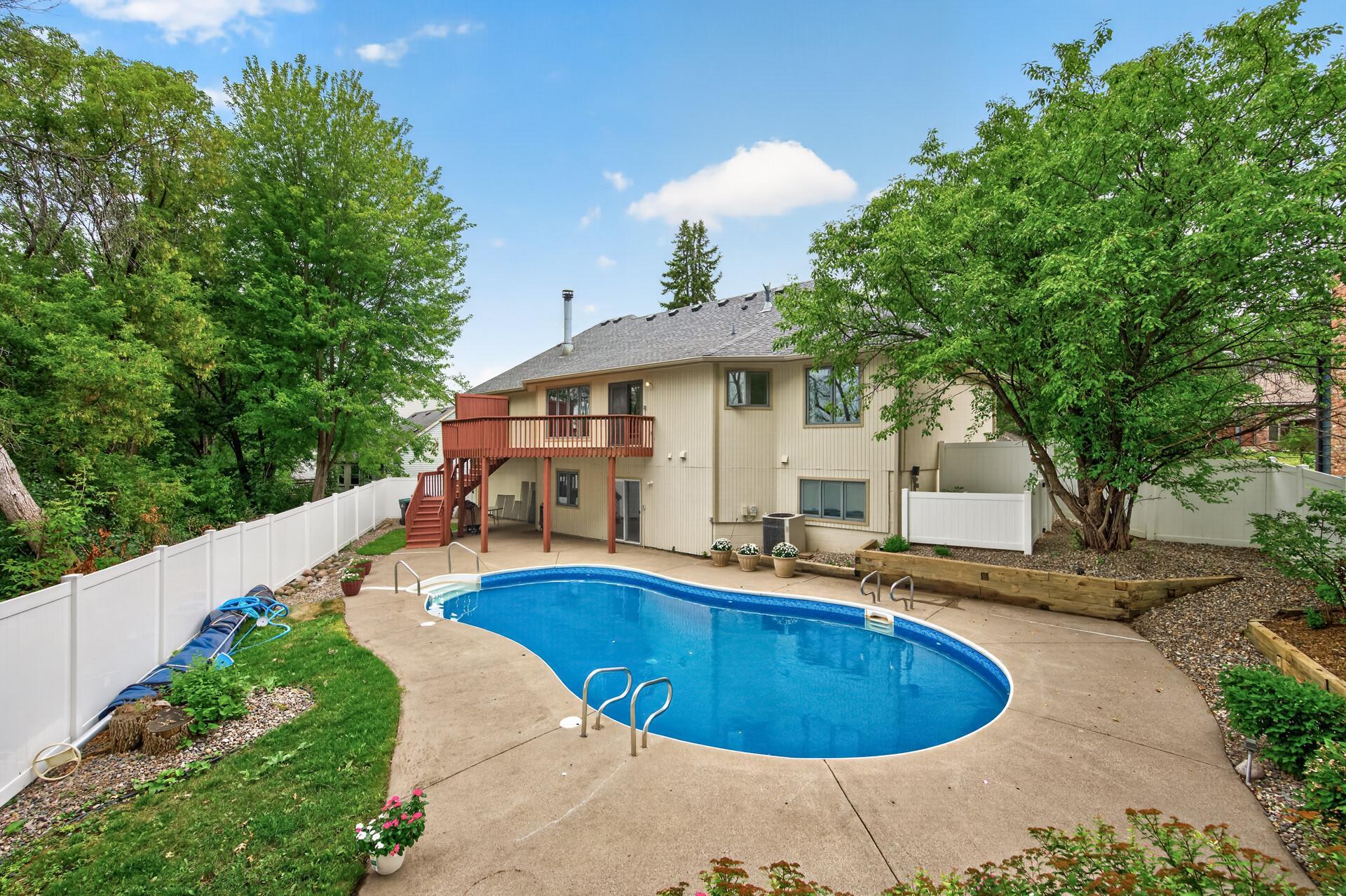 1528 Briarknoll Drive