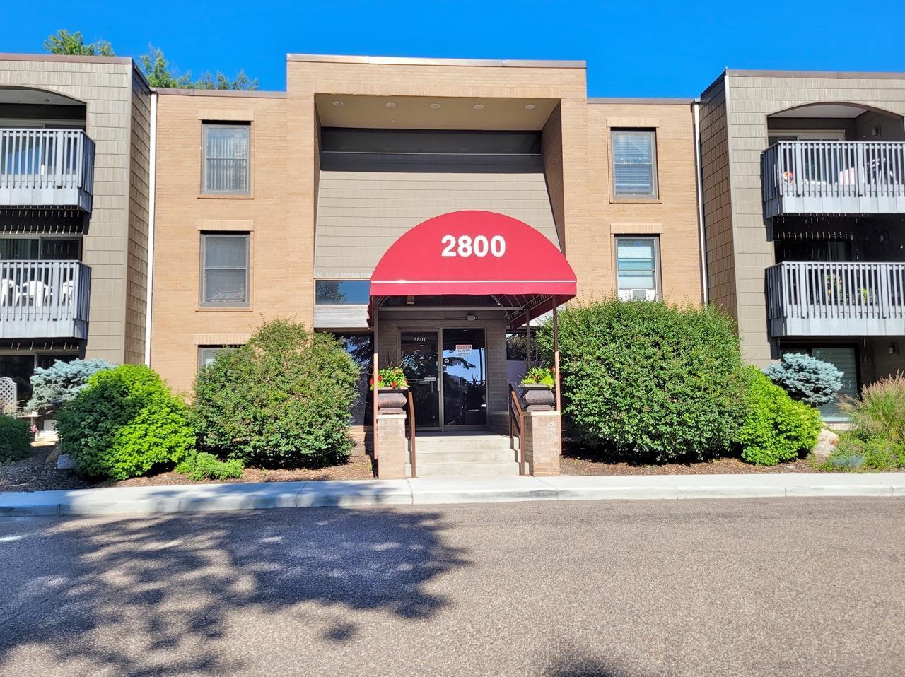 2800 Hamline Avenue N 336