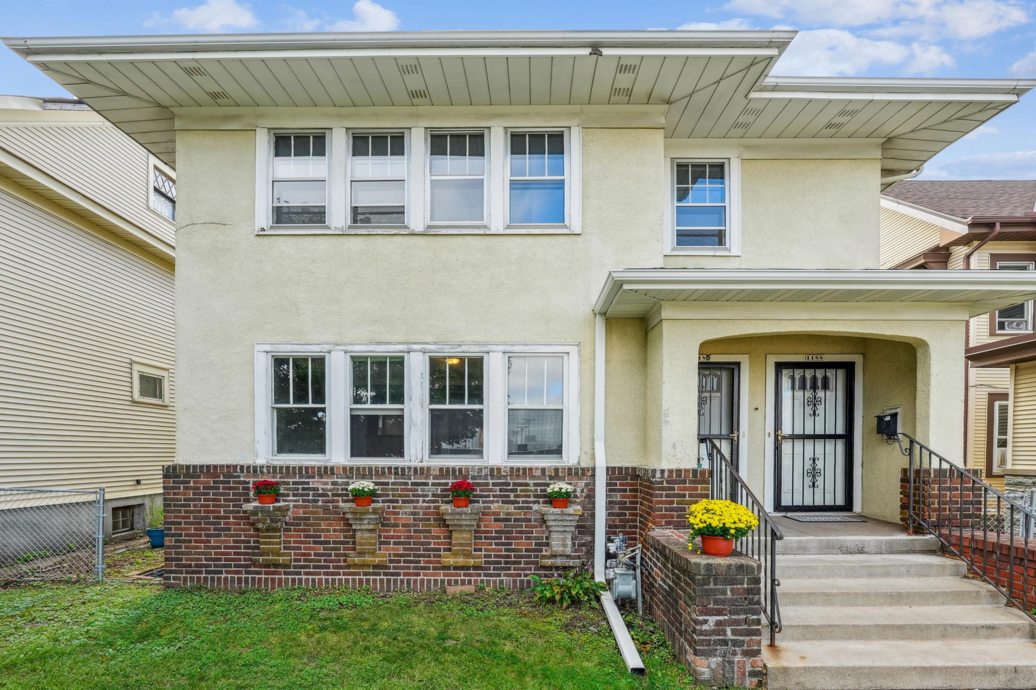 1186 Marshall Avenue