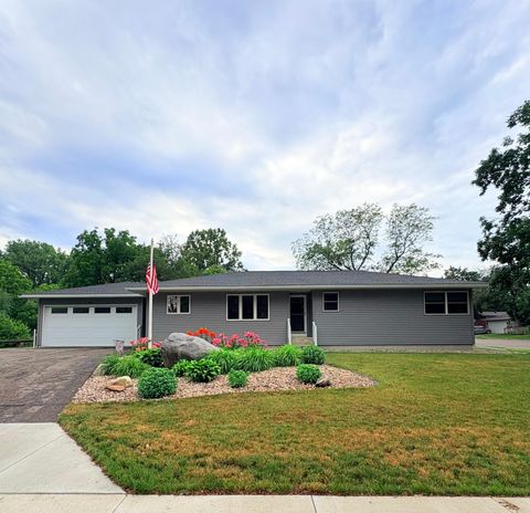Photo of 501 W College Drive, Marshall, MN 56258 (MLS # 7102463)