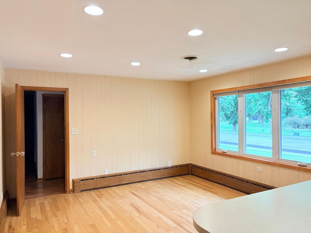 Photo of 501 W College Drive, Marshall, MN 56258 (MLS # 7102463)