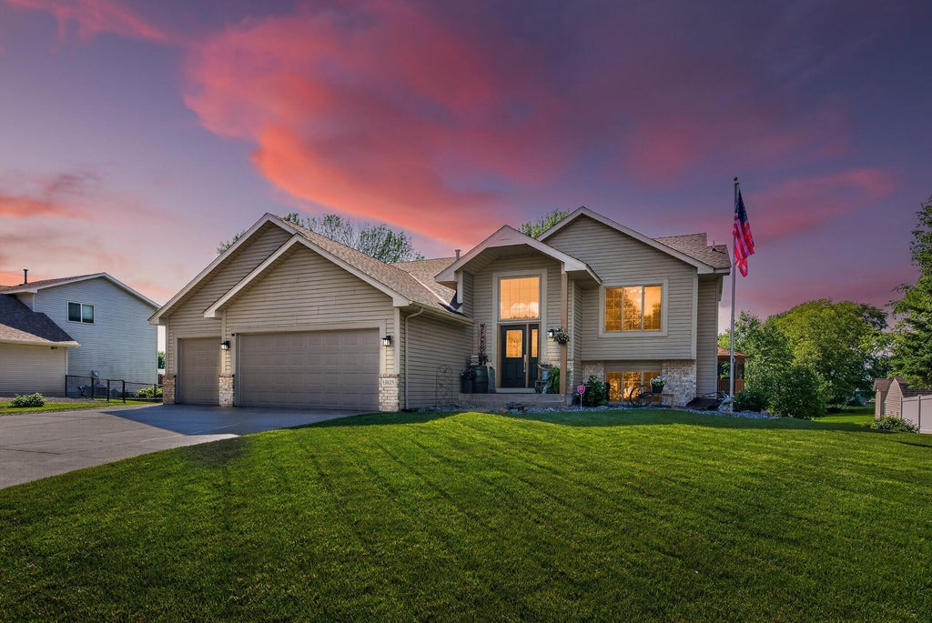 Photo of 13825 Mallard Trail, Rogers, MN 55374 (MLS # 7104996)