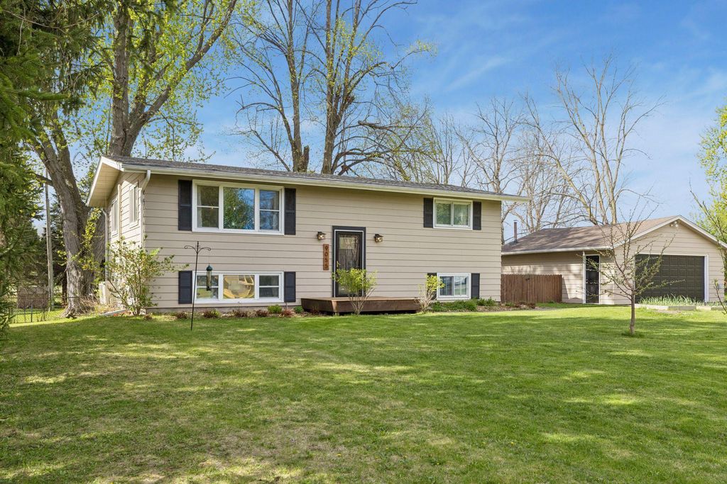 Photo of 9055 Jamaca Court N, Lake Elmo, MN 55042 (MLS # 7068026)