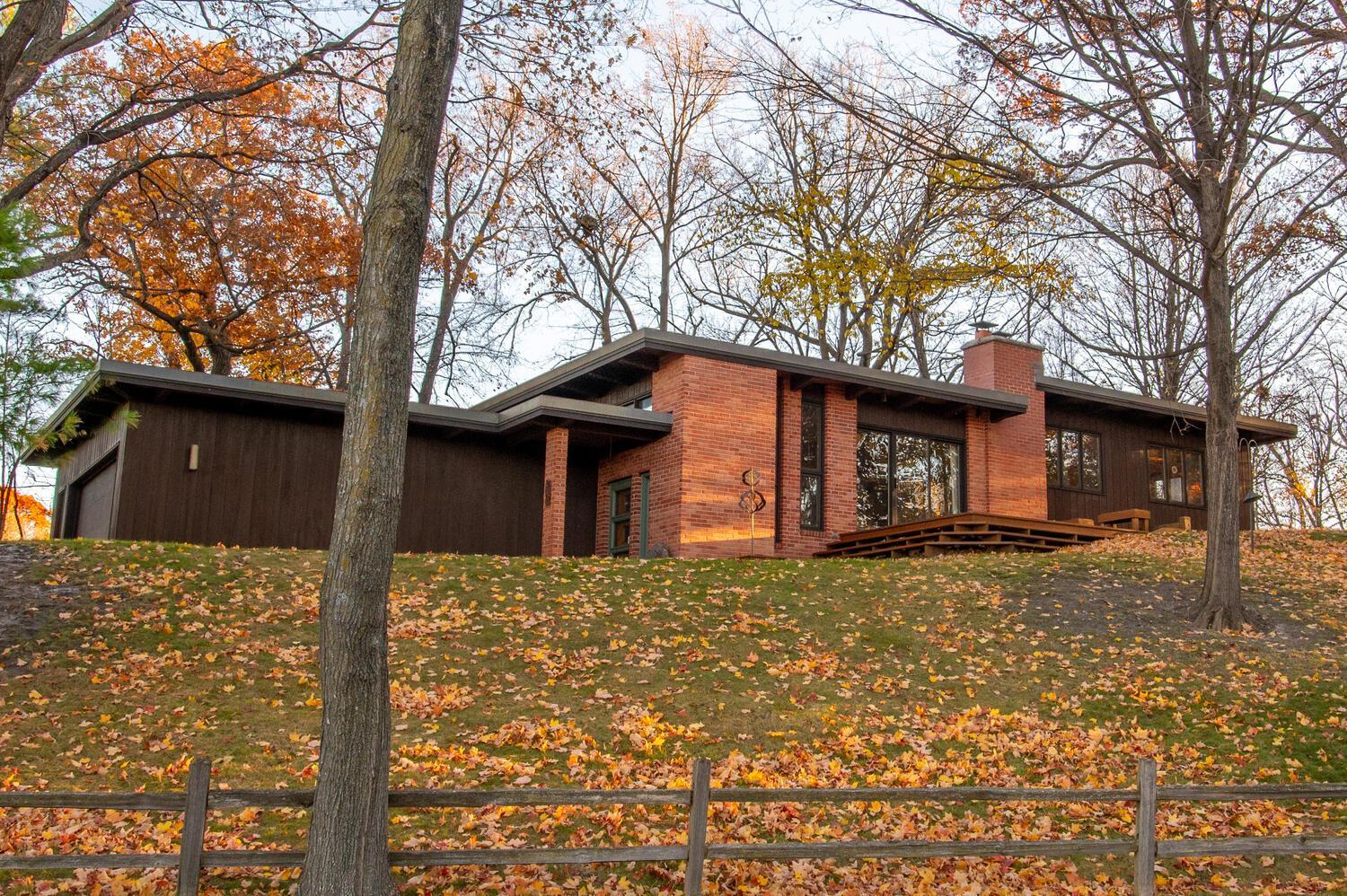 5811 Hobe Lane
