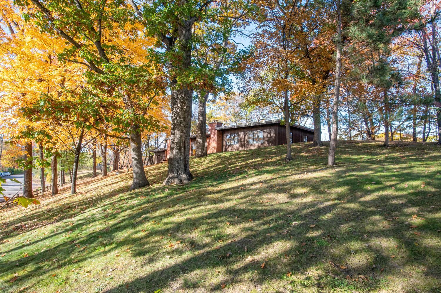 5811 Hobe Lane