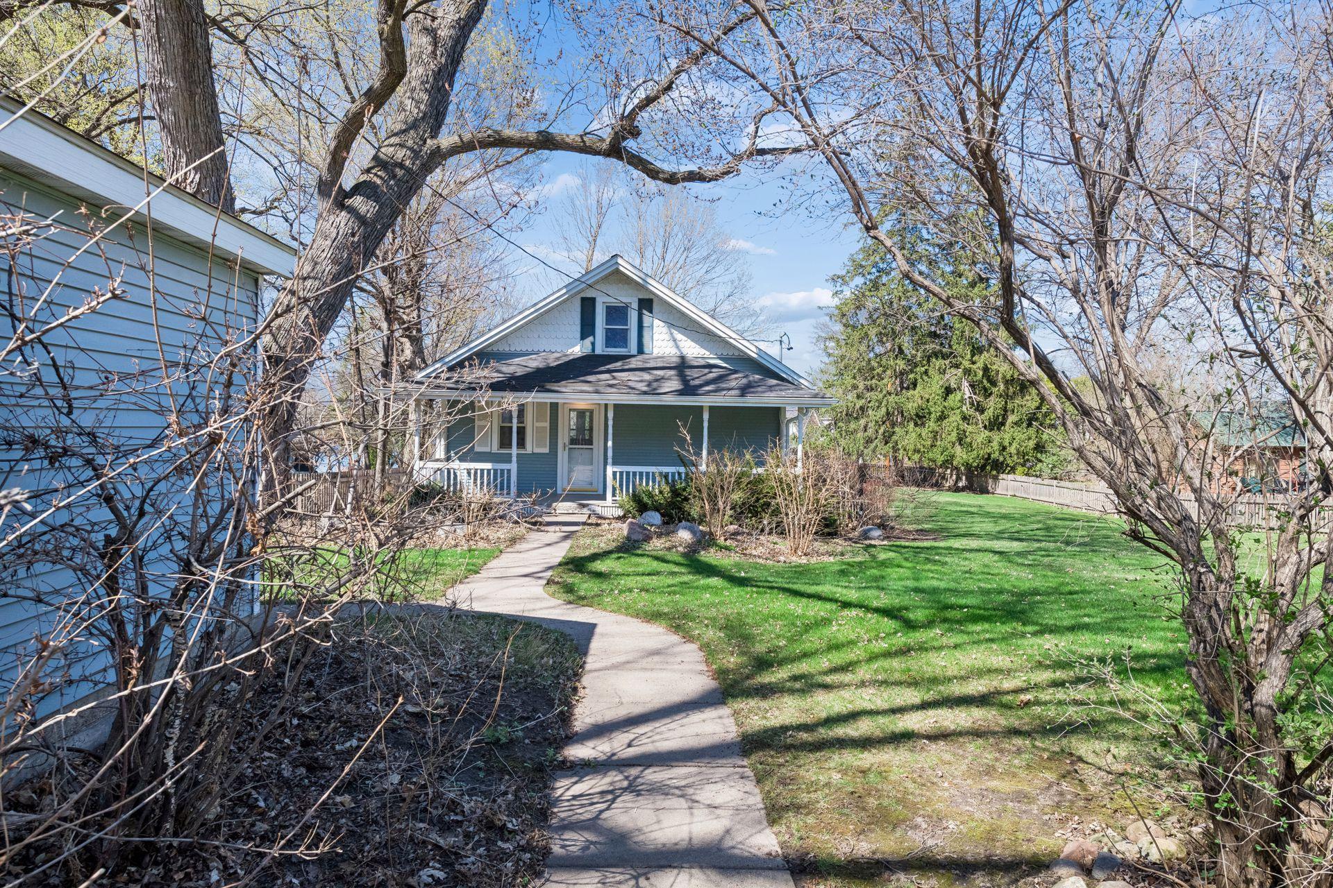 3142 Brooks Lane