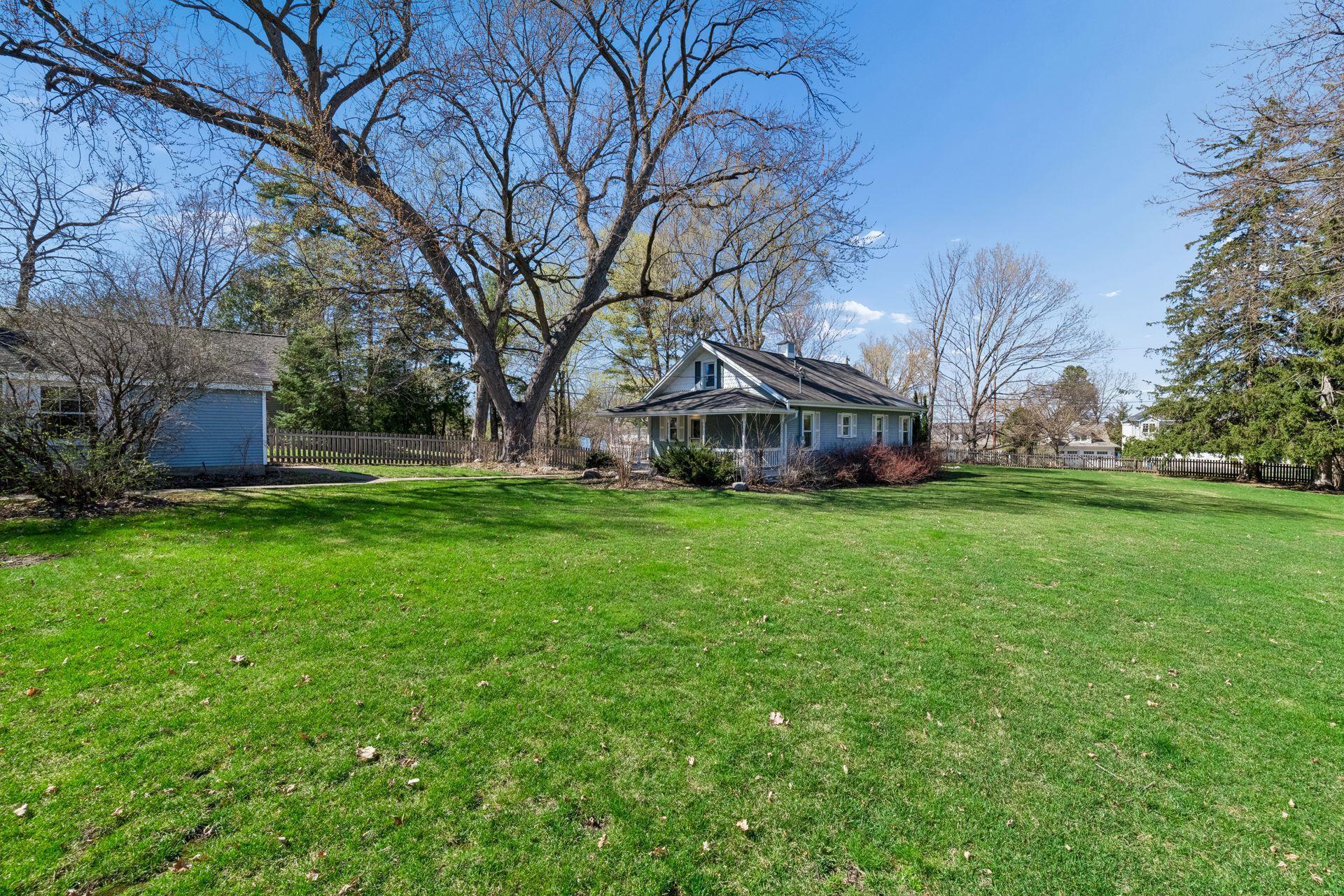 3142 Brooks Lane